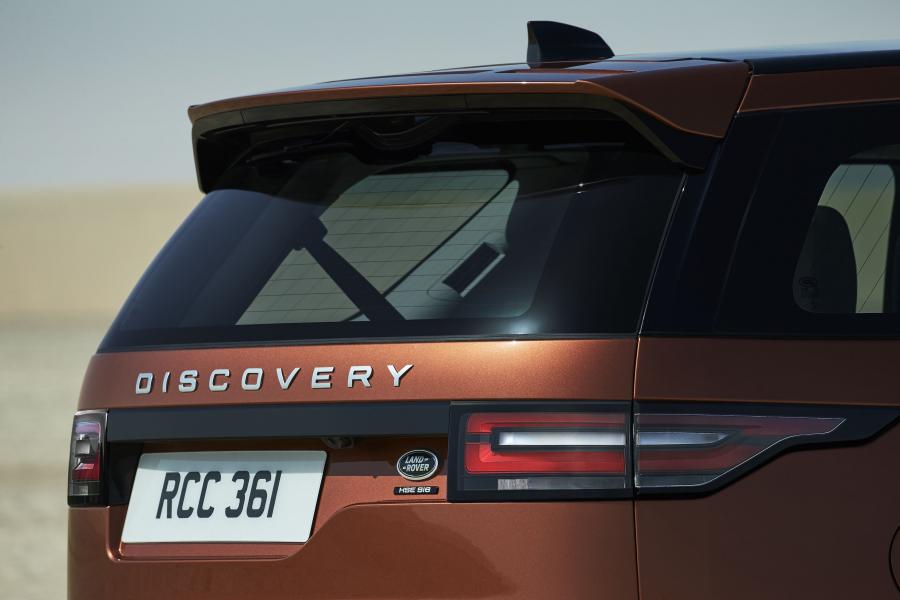 Логотип Land Rover Discovery HSE 2017 года  (фото 36 из 96)